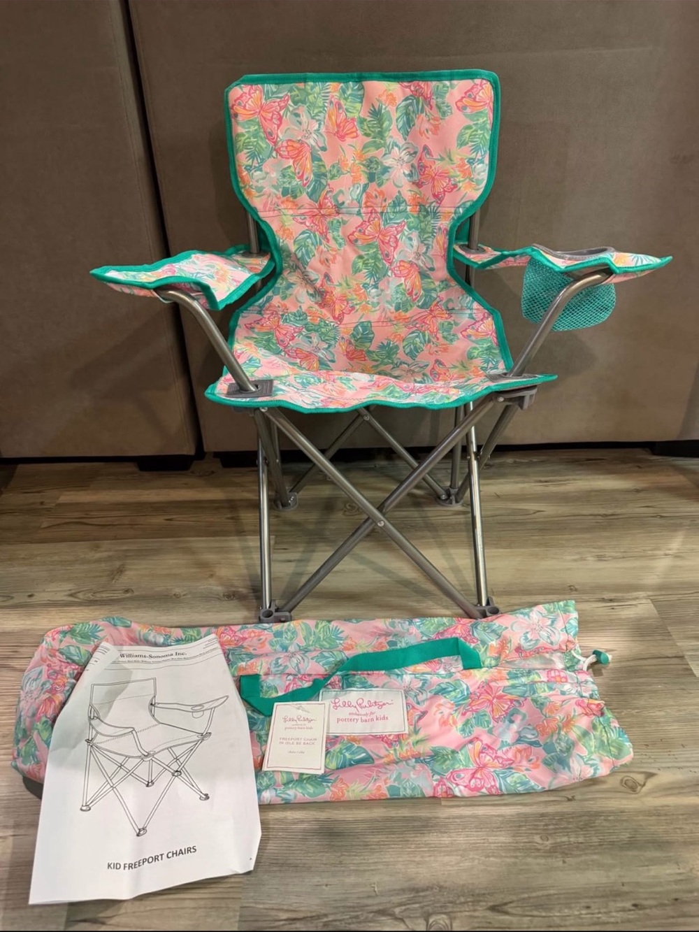 NWT Lilly Pulitzer Isle Be Back Freeport Pottery Barn Lawn Chair Kids
